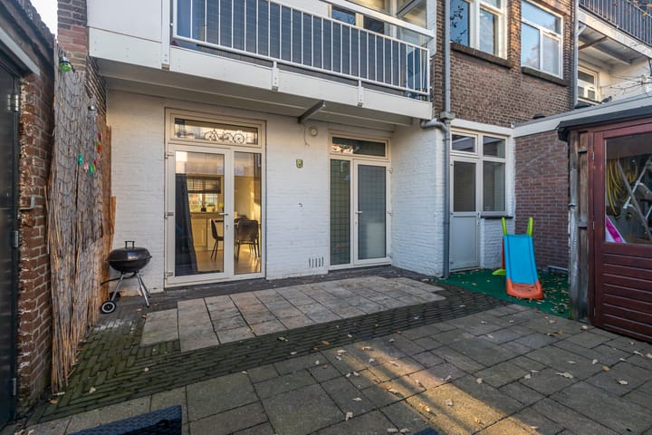 Bussumsestraat 145 en 's-Gravenhage foto