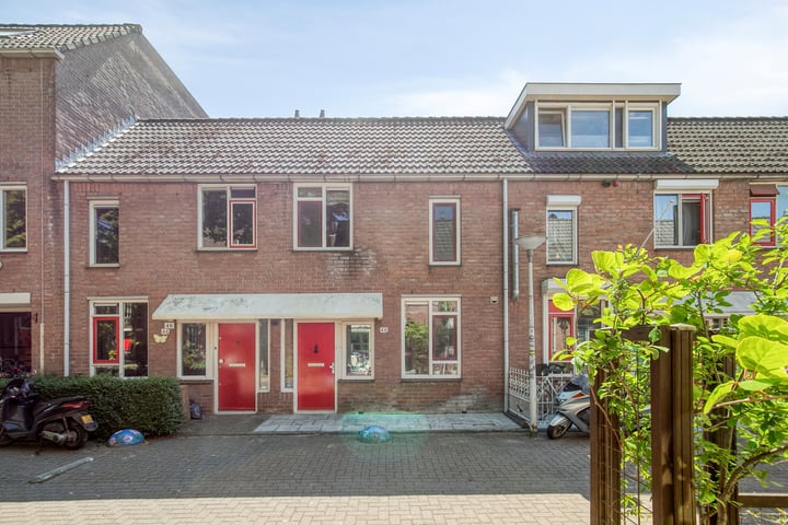 Buziaustraat 48 in Rotterdam foto