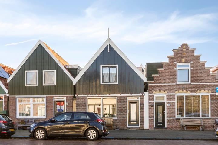 C J Conijnstraat 9 en Volendam foto