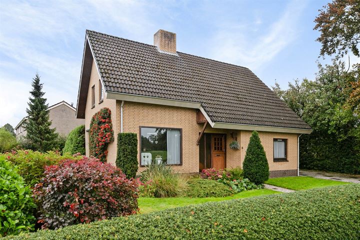 C.Schuurmanwei 6 in Surhuizum Foto