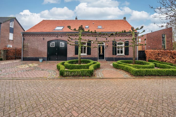Photo of property Caesarlaan 9, Venlo
