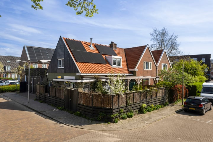 Cambuurstraat 10 in Leeuwarden Foto