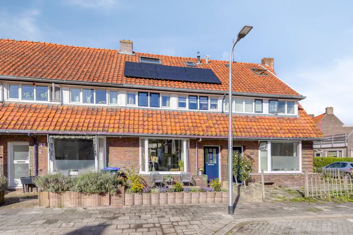 Camperstraat 13 en Leeuwarden foto