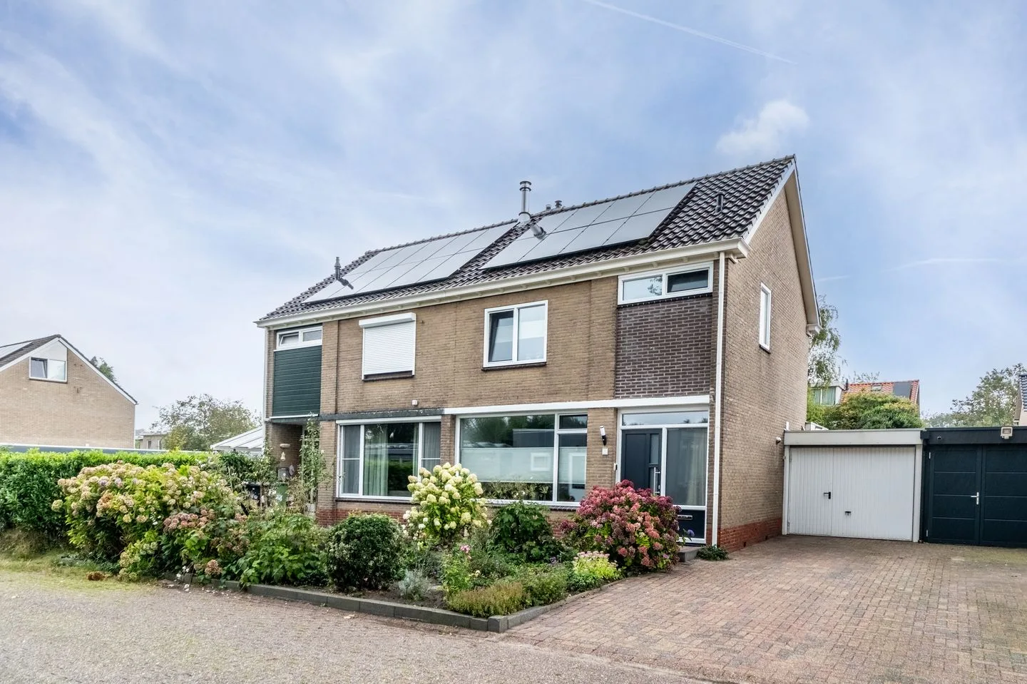 Carel Hieronymuslaan 46 in Leek