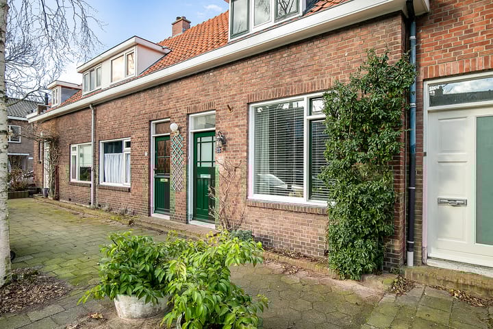 Carel Nakkenstraat 35 in Rijswijk foto