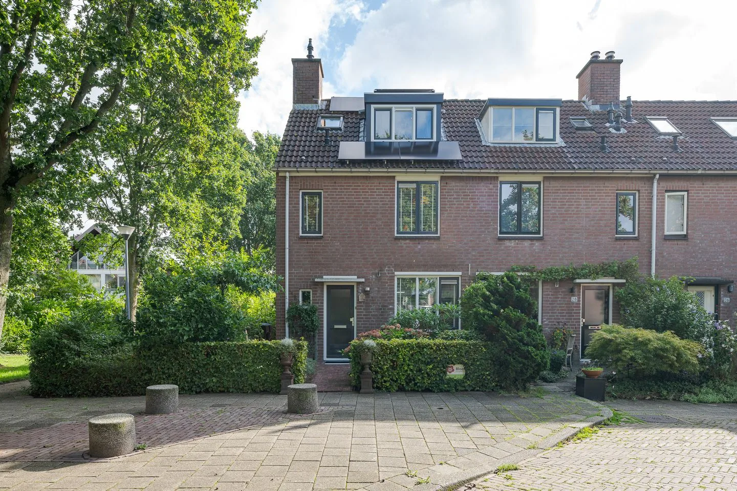 Carry Pothuiserf 30 in Voorschoten