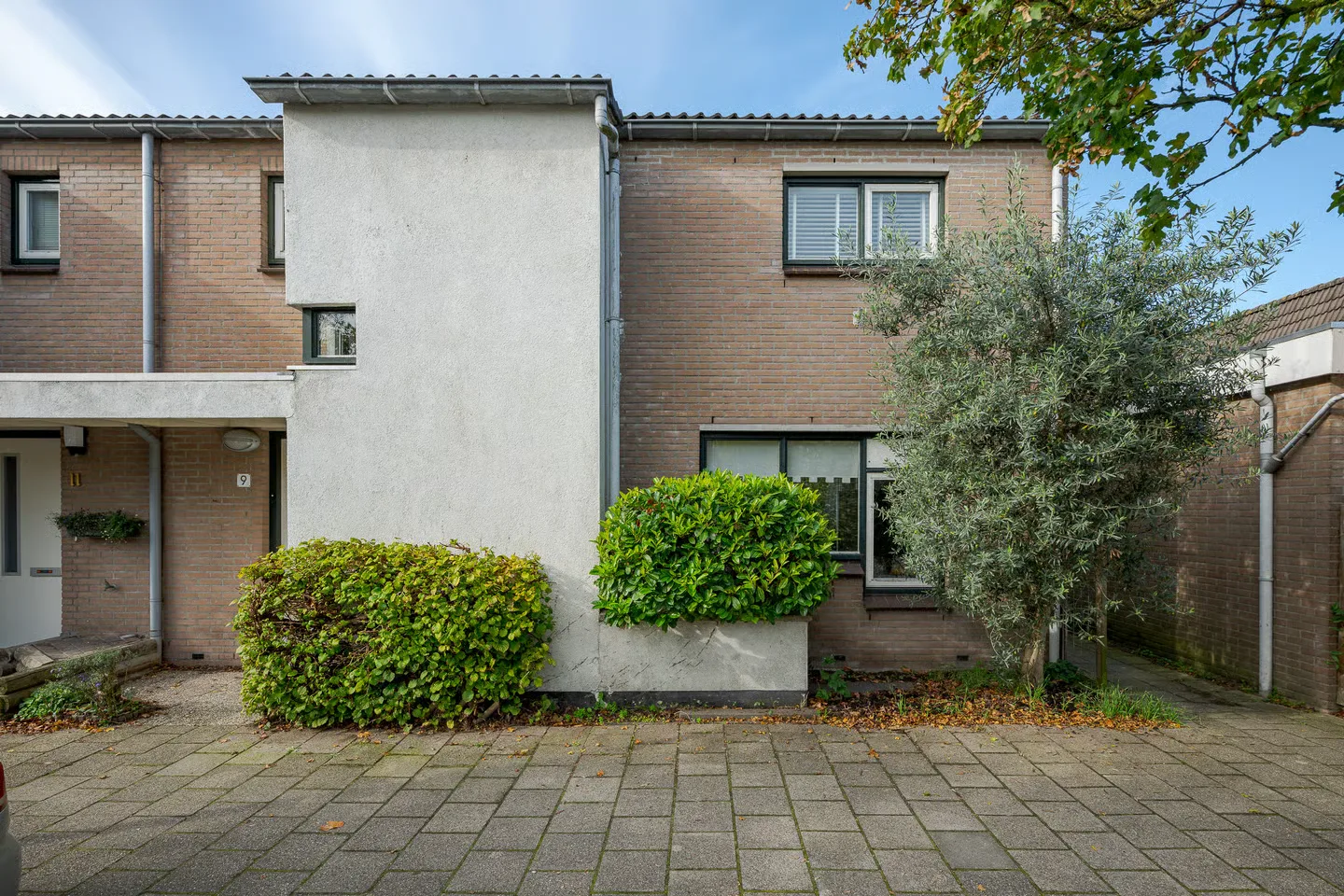 Carry van Bruggenweg 9 in Leiden