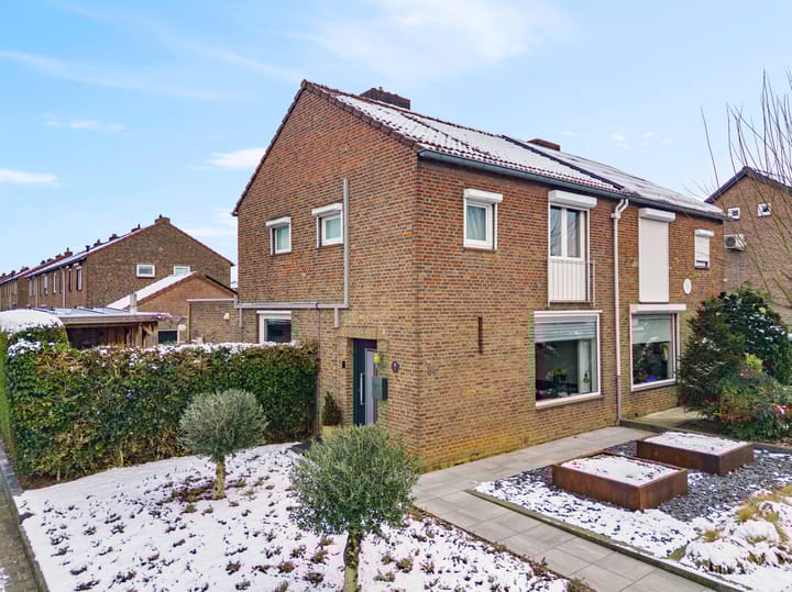 Charles de Geloesstraat 14 in Elsloo