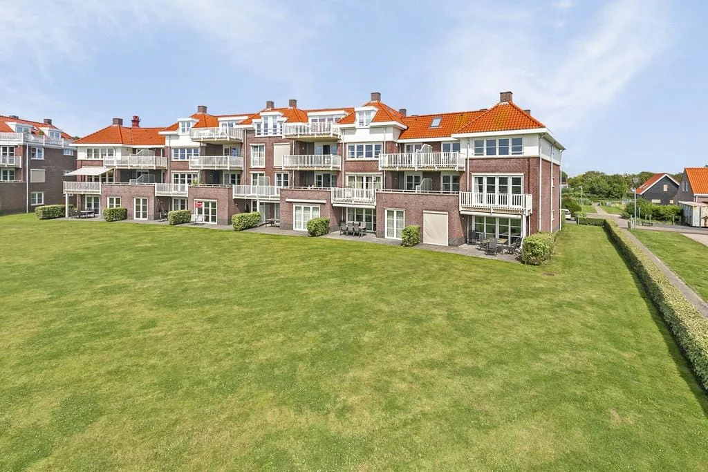 Charley Tooropstraat 28 in Westkapelle