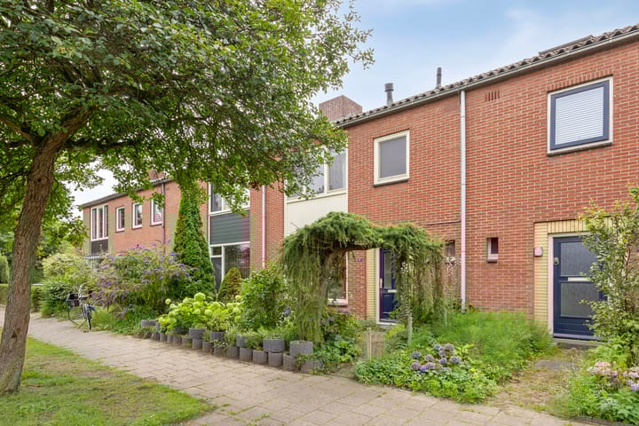 Christiaan Huygenslaan 8 in Hengelo foto