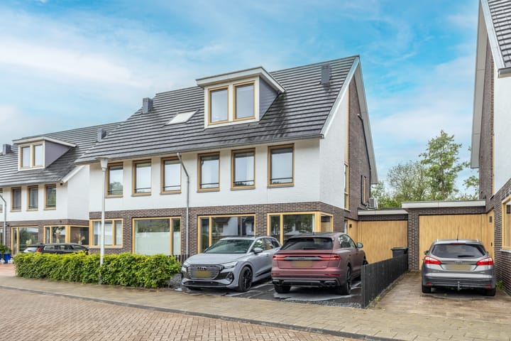 Clara Egginklaan 56 in Uithoorn photo