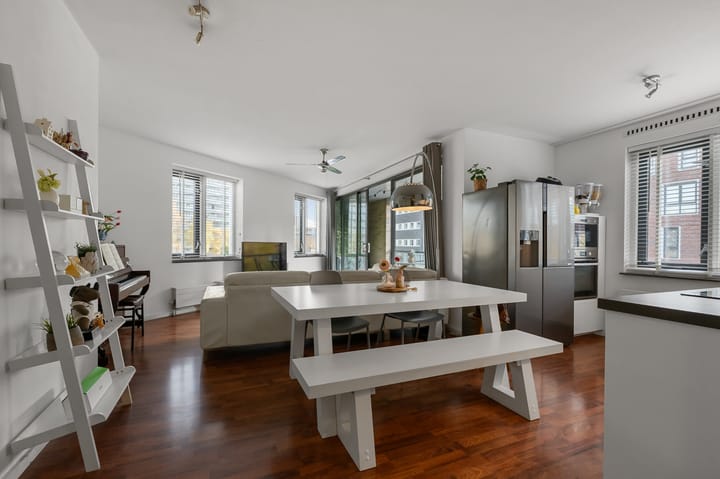 Claus van Amsbergstraat 51 in Amsterdam photo