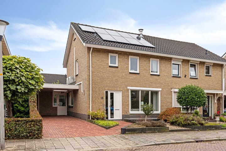 Clematisstraat 15 dans Denekamp photo