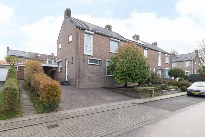 Cluysenaerstraat 11 Landgraaf foto 2
