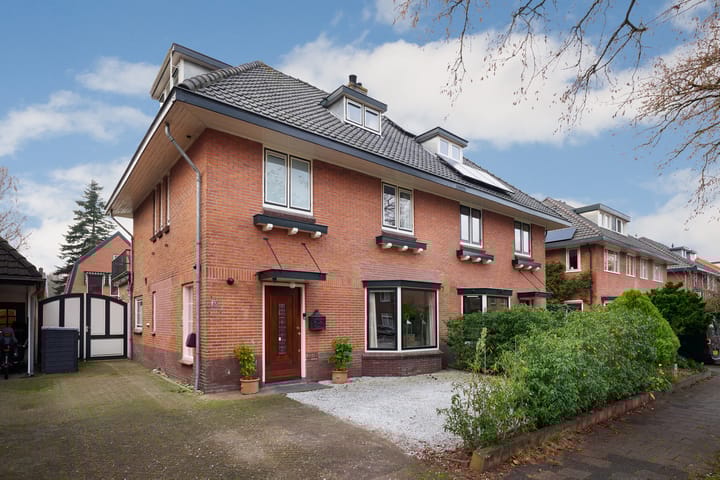 Constantijn Huygenslaan 33 in Zeist photo