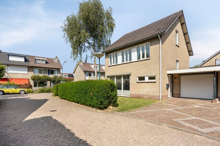 Photo of property Constantijnstraat 27, Nuenen