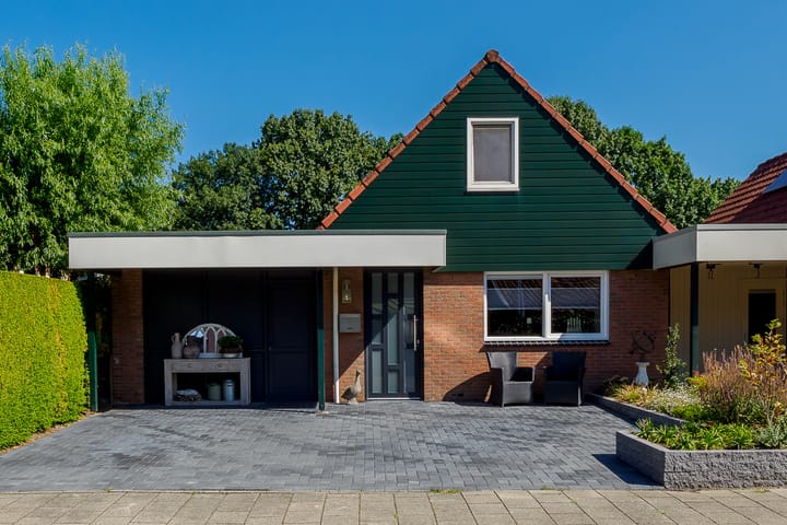 Cor Lemairestraat 1 in Hengelo Foto