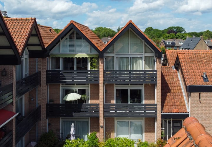 Cornelis Bakkerlaan 39 in Laren Foto