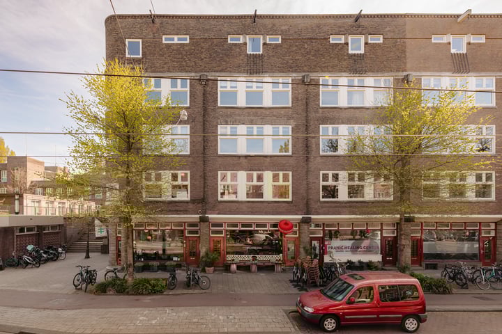 Cornelis Krusemanstraat 1B in Amsterdam photo