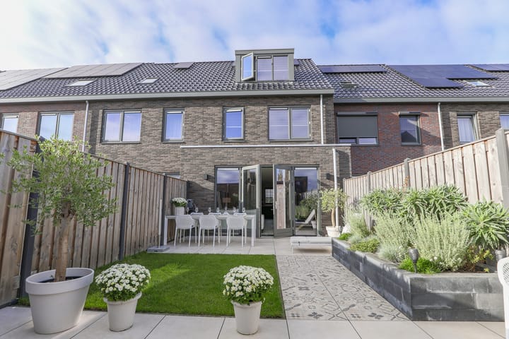 Corry van Kleefstraat 81 in Blokker foto