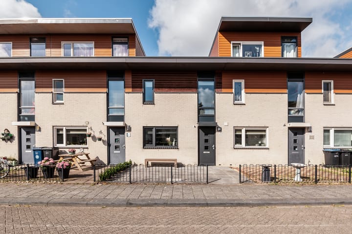 Corsicastraat 11 in Almere Foto