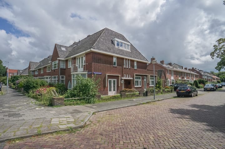Cort van der Lindenkade 12 in Alkmaar Foto