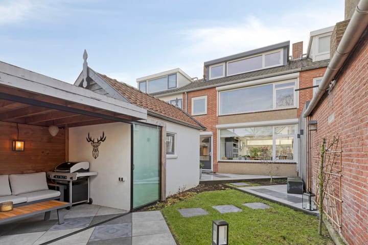 Cort van der Lindenlaan 28 in Sliedrecht