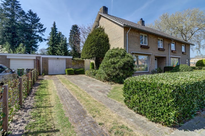 Cortembergstraat 4 in Waalwijk photo