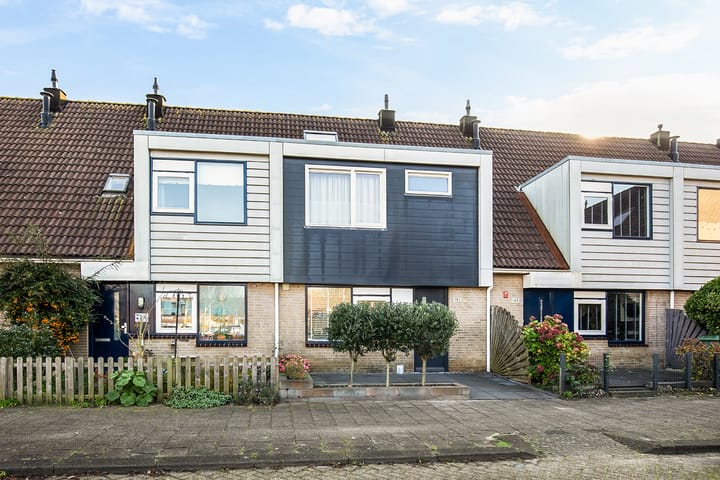 Corversbos 151 in Hoofddorp