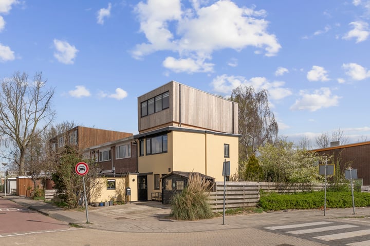 Cosmariumstraat 2 in Amsterdam foto