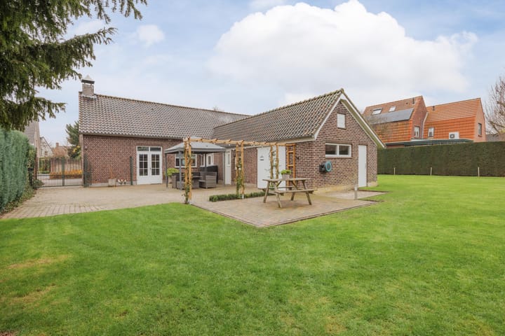 Crommentuijnstraat 12 en Meterik foto