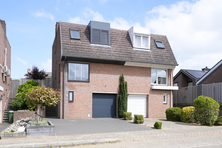 Cruisboomstraat 58 in Geulle