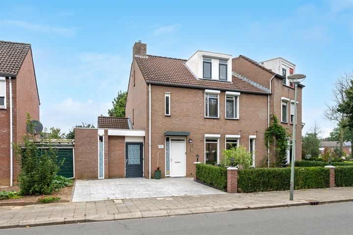 Cypresstraat 62 in Echt Foto