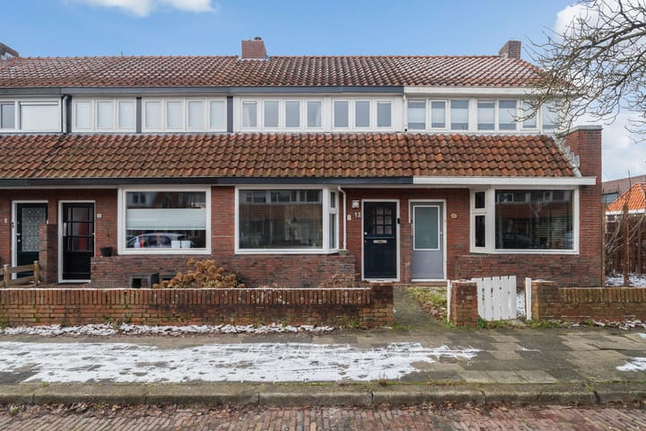 Photo of property d'Hondecoeterstraat 13, Leeuwarden