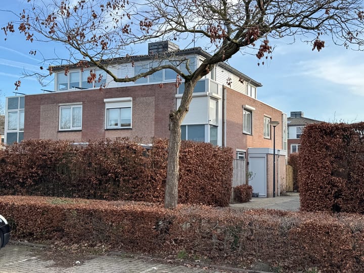 Da Costastraat 8 en Oosterhout foto
