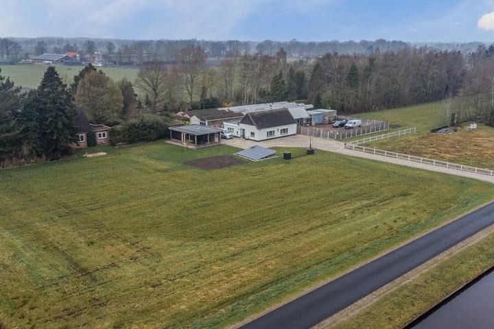 Daarlerveenseweg 9 in Vriezenveen Foto
