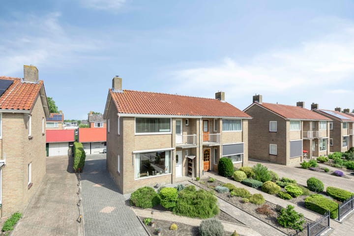 Dahlia-strjitte 29 en Kootstertille foto