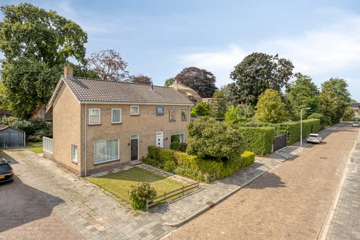 Dahliastraat 18 dans Wolvega photo