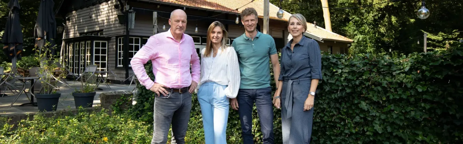 Mannschaftsfoto von Damen Makelaardij | Stein