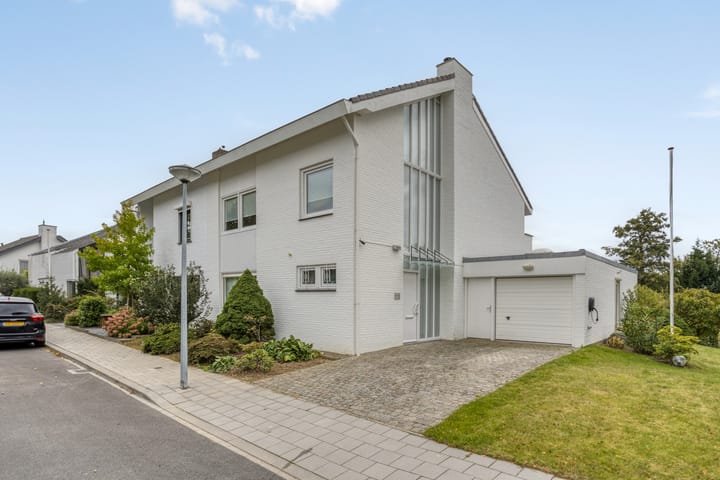 Dauphinélaan 23 en Maastricht foto