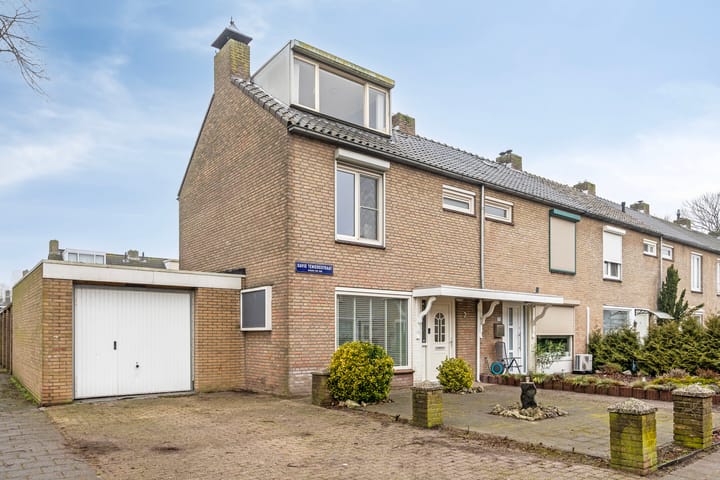 Photo of property David Teniersstraat 2, Helmond