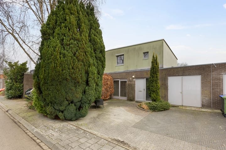 De Bazelstraat 12 in Groningen