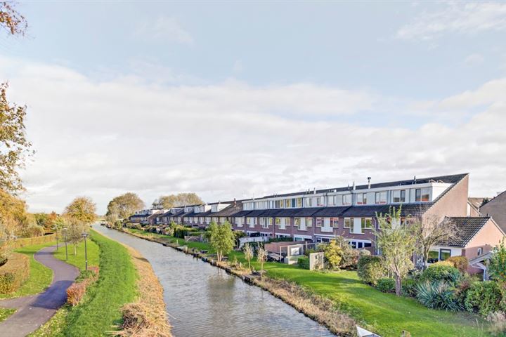 De Beide Vlooswijkenlaan 10 en Linschoten foto