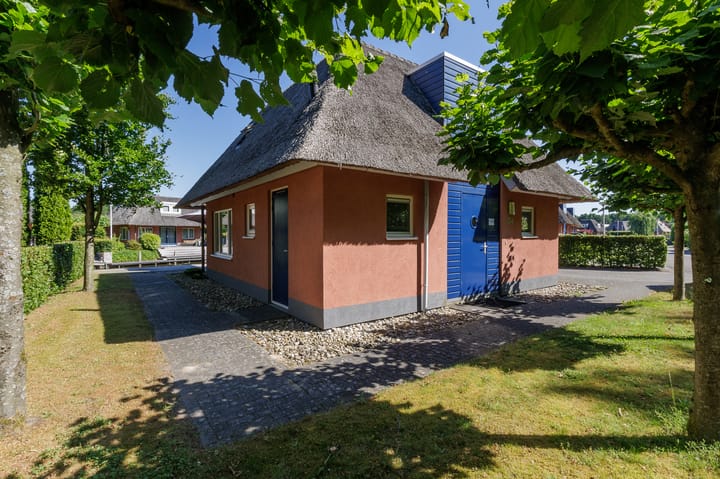 De Bloemert 1-204 in Midlaren photo