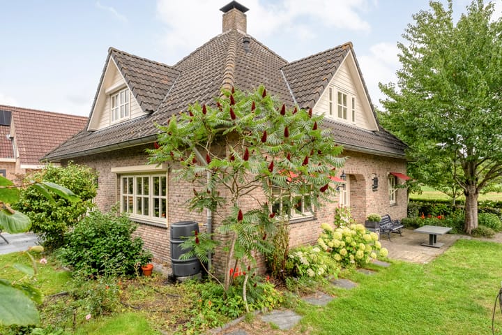 De Brinken 11 en Erm foto