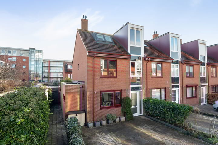 Photo of property De Does 8, Pijnacker