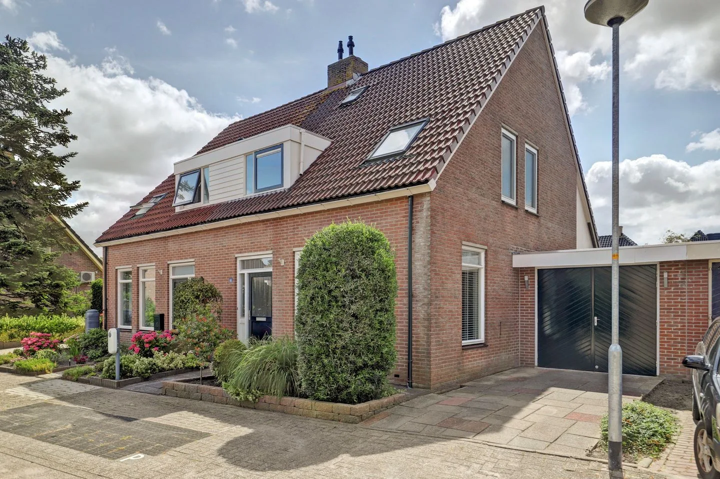 De Eenhoorn 61 in Oosterblokker