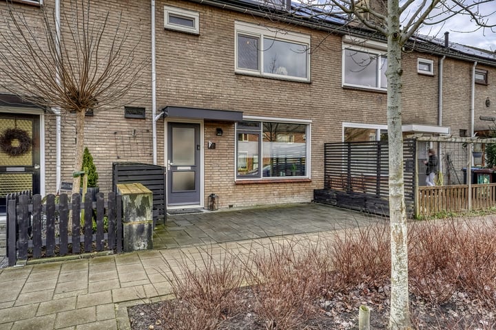 de Genestetstraat 31 in Hazerswoude-Rijndijk photo