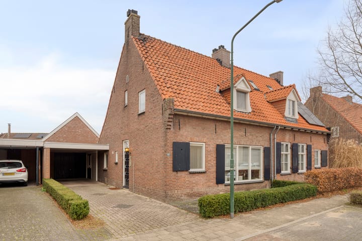 De Haag 67 in Gemert foto