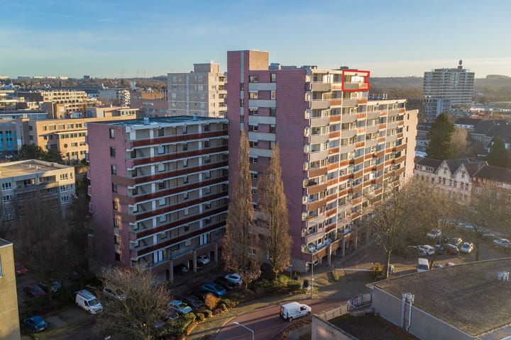 De Heugden 122 en Heerlen foto